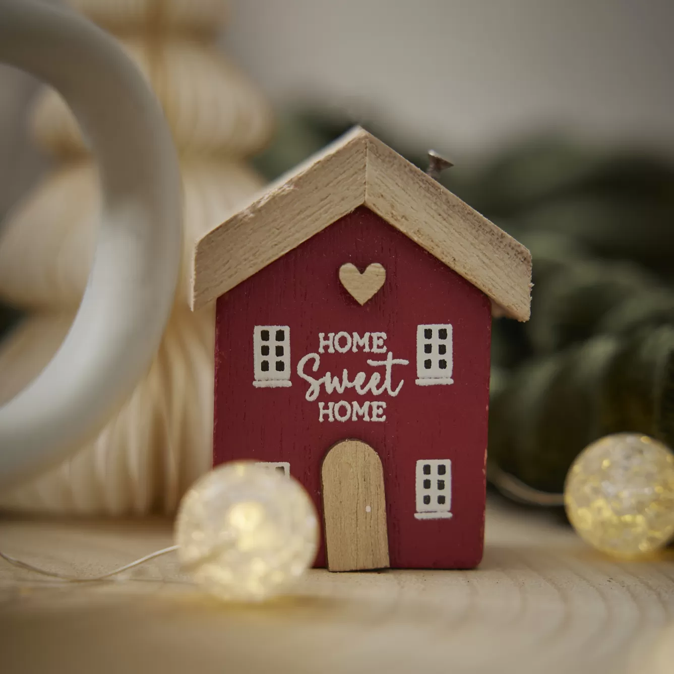 Shop The Look Xmas | Weihnachtsbaumschmuck>NANU-NANA Anhänger Haus Mit Spruch, Rot, 6 Cm